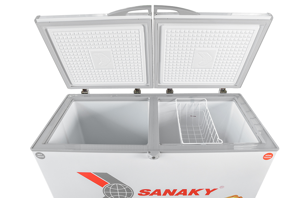 Thiết kế bên trong tủ đông sanaky 3699w1