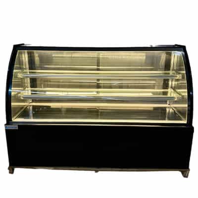 TỦ TRƯNG BÀY BÁNH KEM KÍNH CONG 3 TẦNG LIGHTCOOL 680/600 LÍT DG-1800Z-KC QUẠT GIÓ (R290A)