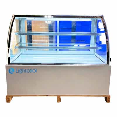 TỦ TRƯNG BÀY BÁNH KEM KÍNH CONG 3 TẦNG LIGHTCOOL 540 LÍT DG-1500Z-KC QUẠT GIÓ (R290A)